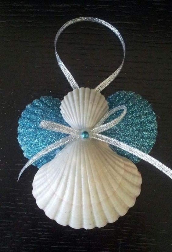 Beachy Seashell Christmas Wreath