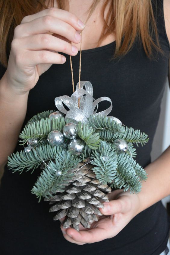 Elegant Pine Cone Ornament Bouquet