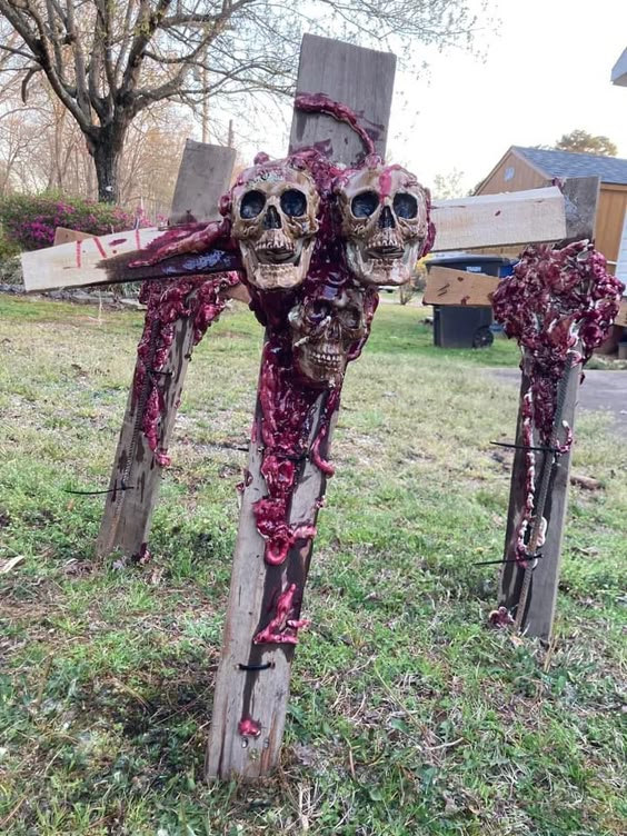 Macabre Skull Cross