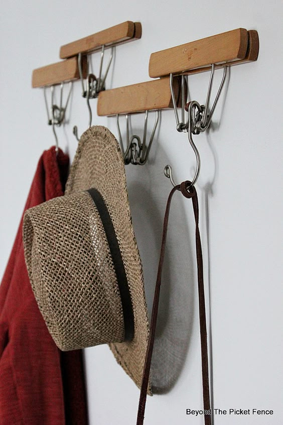 Rustic Hanger Clip Rack