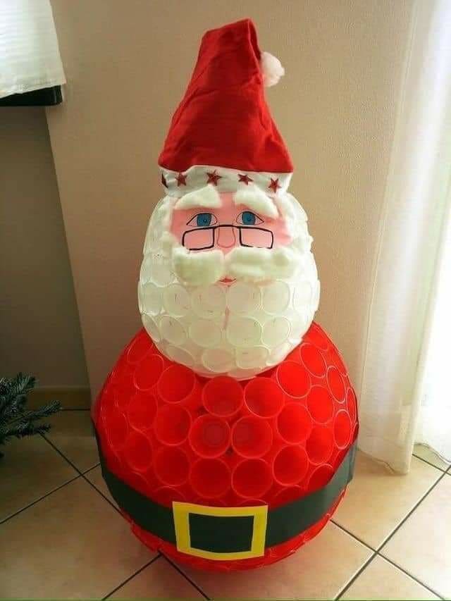 Creative Plastic Cup Santa Project