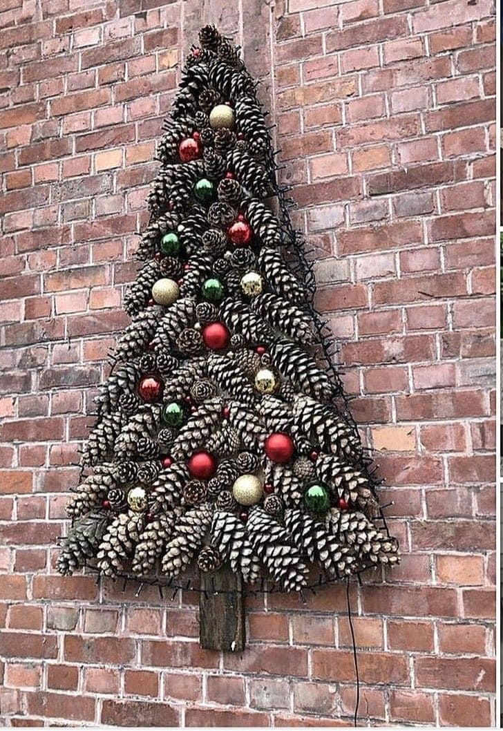 Elegant Pinecone Ornament Tree