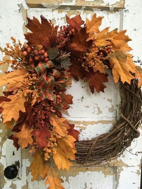 Charm Yellow Leaves Wreath