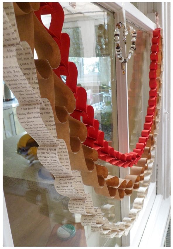 Charming Heart Paper Chain Garland