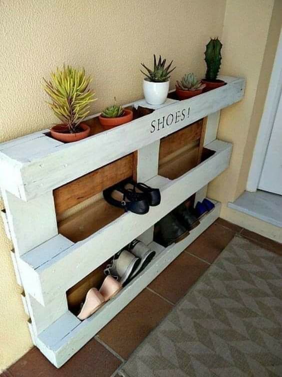 Charming Pallet Shoe Organizer