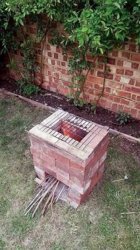 Compact and Efficient Brick Barbecue