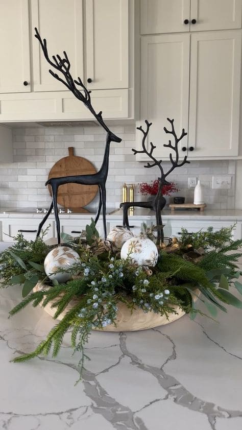 Elegant Reindeer Christmas Table Decor