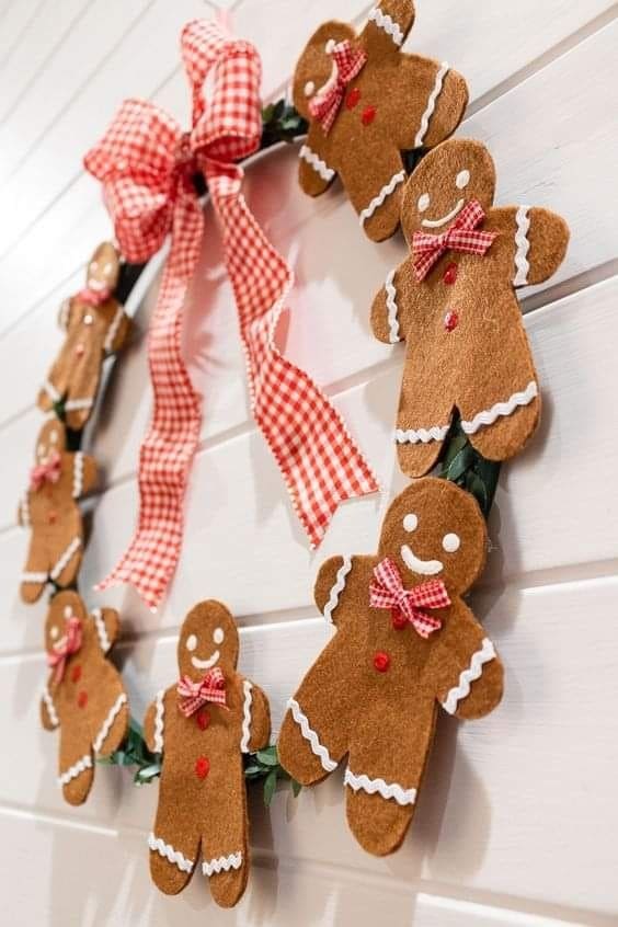 Gingerbread Man Wreath