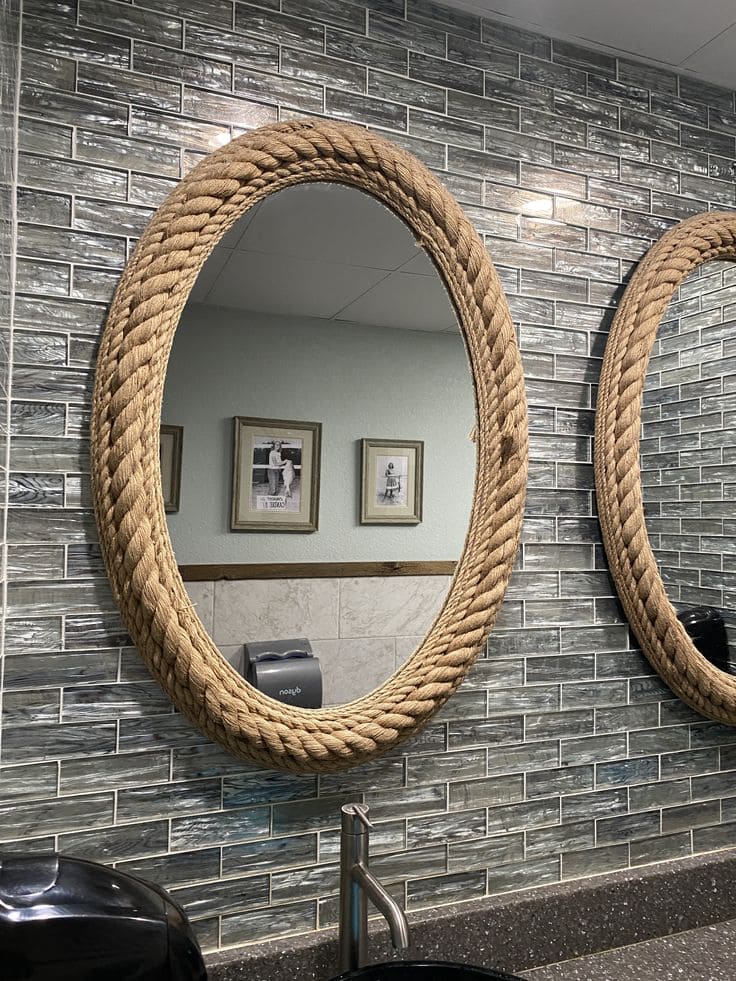 Nautical Rope-Framed Mirror Elegance