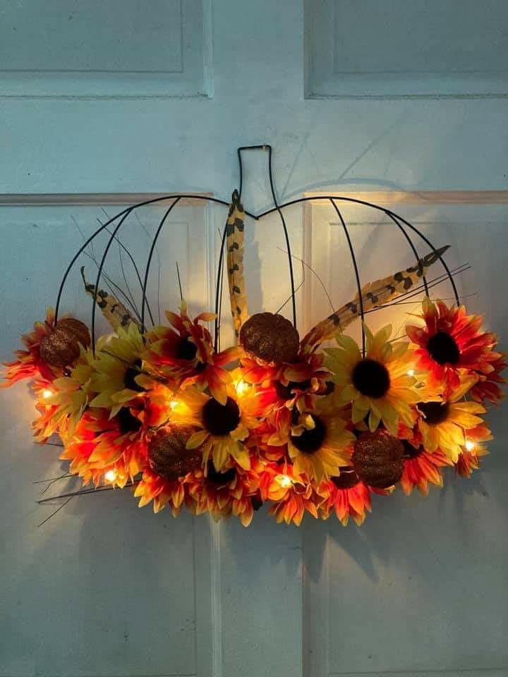 Radiant Autumn Sunflower Wreath