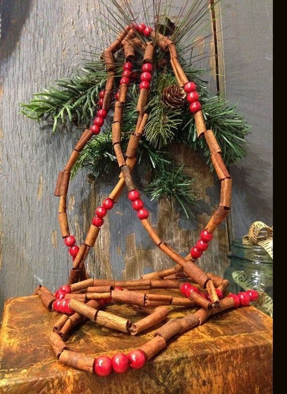 Rustic Cinnamon and Berry Garland Charm