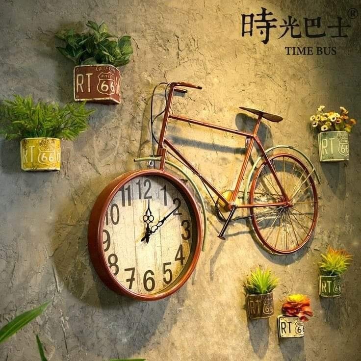 Vintage Bicycle-Inspired Wall Clock Art