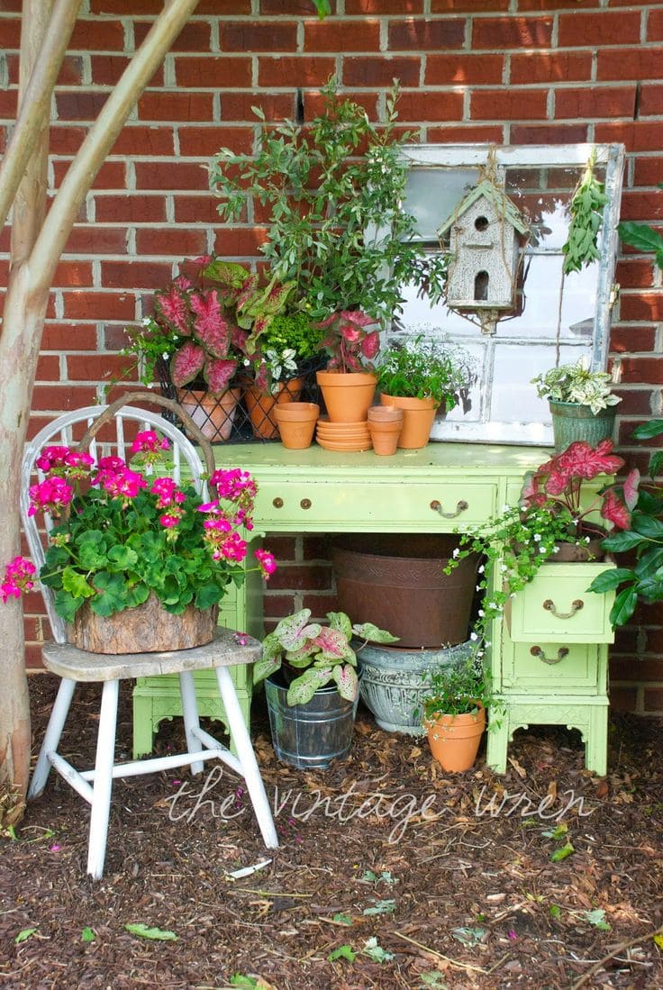 Vintage Vanity Garden