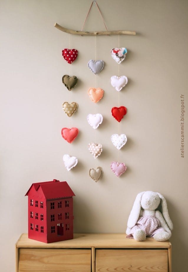 Rustic Driftwood Heart Charm Display