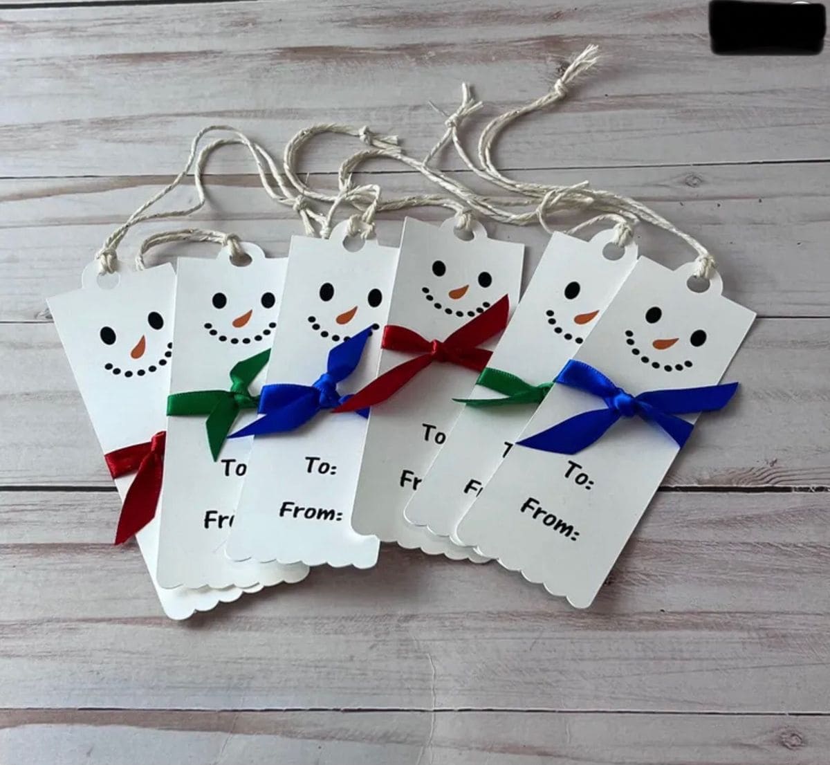 Cheerful Snowman Christmas Gift Tags